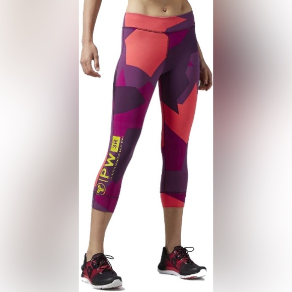 REEBOK One Series Urban Camo Tight Capris Size M - Picture 7 of 8